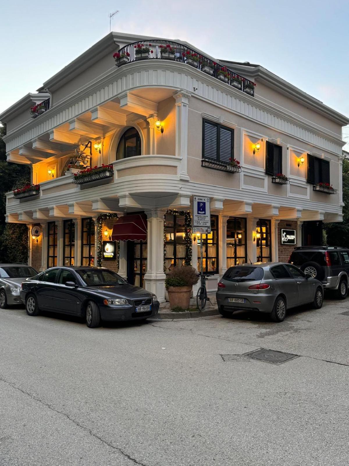Vila Koja Boutique Hotel Tirana Exterior foto